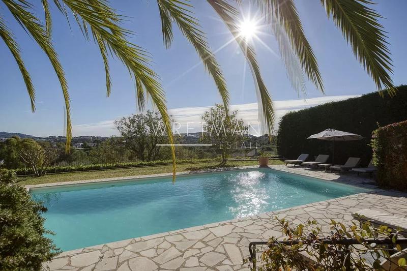 Immeuble mixte - 826 m²