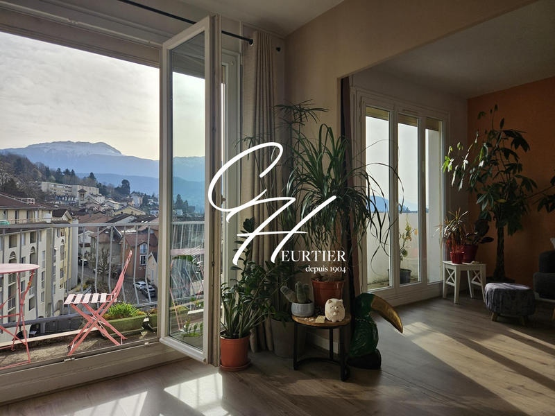 Appartement - 80 m² - 3 pièces