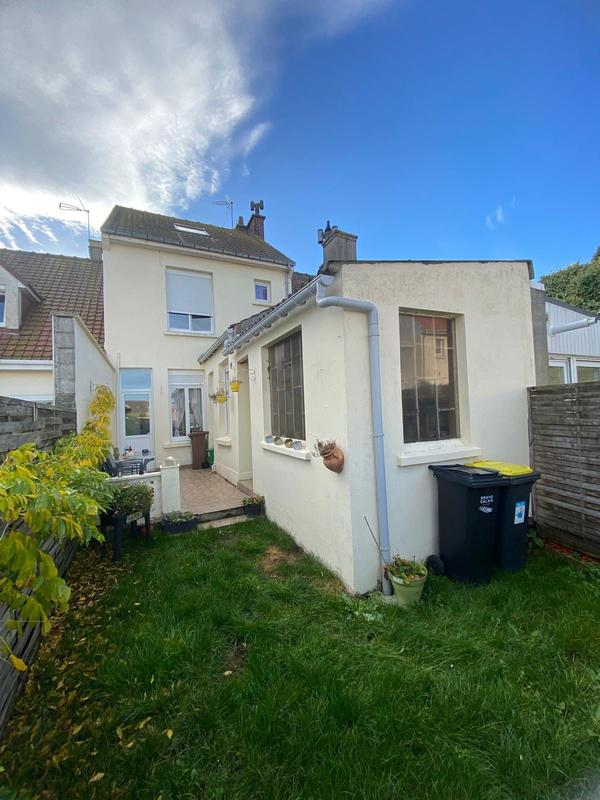 Maison - 102 m² - 4 pièces