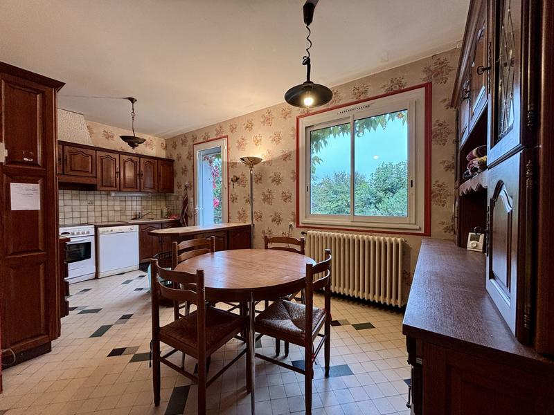 Maison traditionnelle - 181 m² - 7 pièces