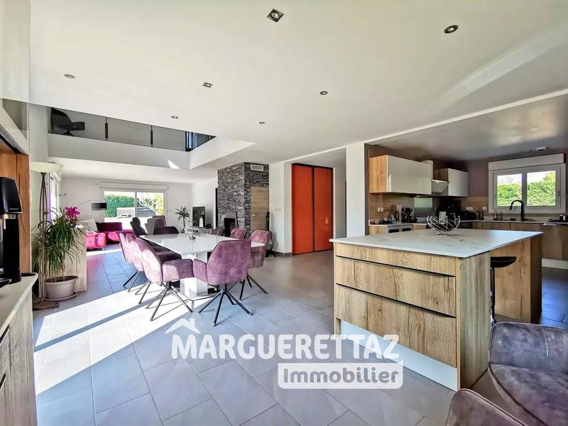 Villa - 352 m² - 10 pièces