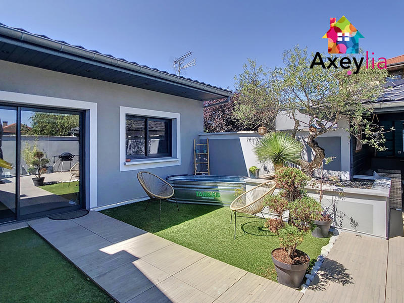 Loft - 171 m² - 8 pièces