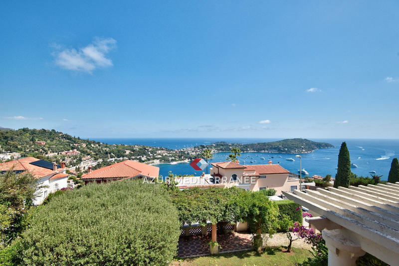 Villa - 240 m² - 6 pièces