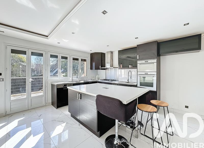 Maison - 175 m² - 7 pièces