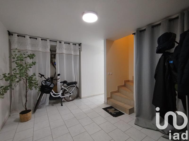 Maison - 213 m² - 9 pièces