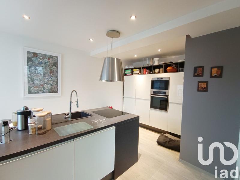 Maison - 201 m² - 7 pièces