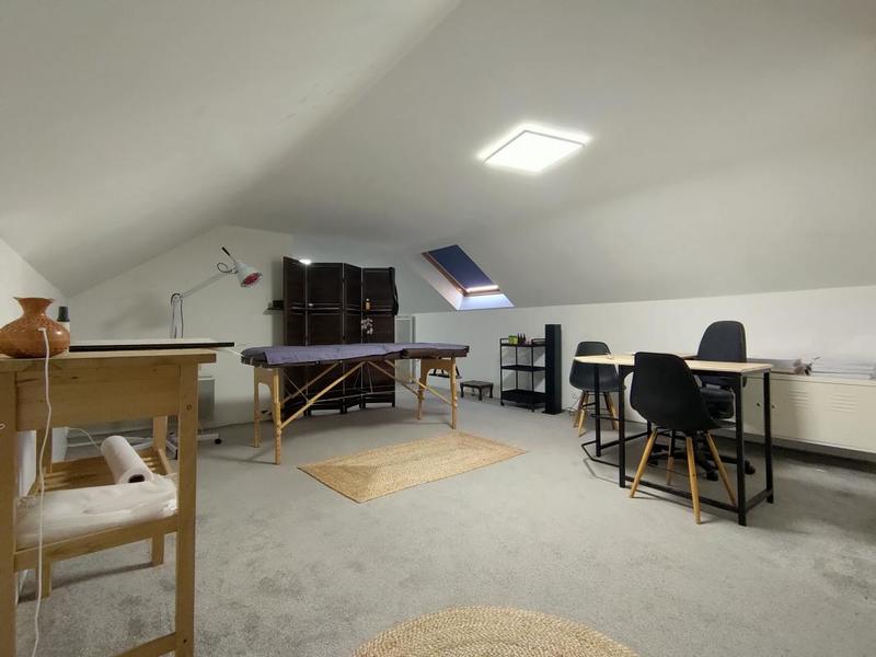 Maison - 216 m² - 10 pièces