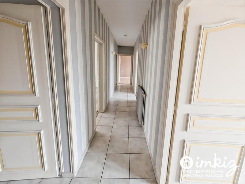 Maison - 156 m² - 7 pièces