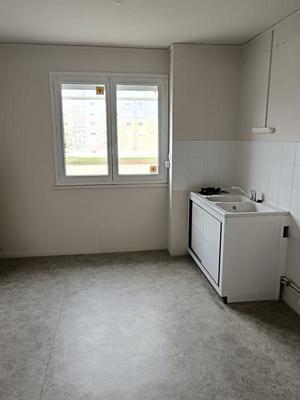 Appartement - 95 m² - 4 pièces