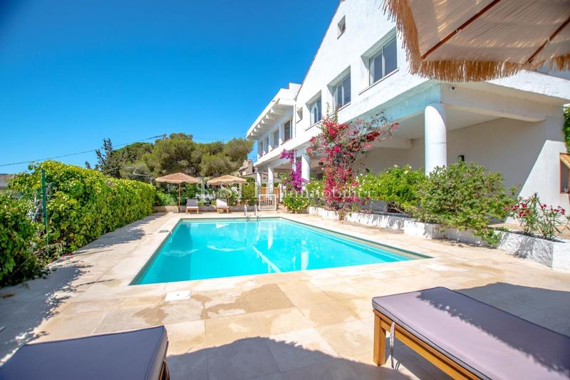 Villa - 515 m² - 10 pièces