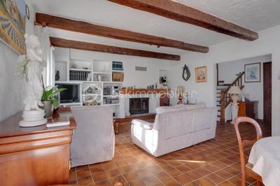 Maison traditionnelle - 260 m² - 5 pièces