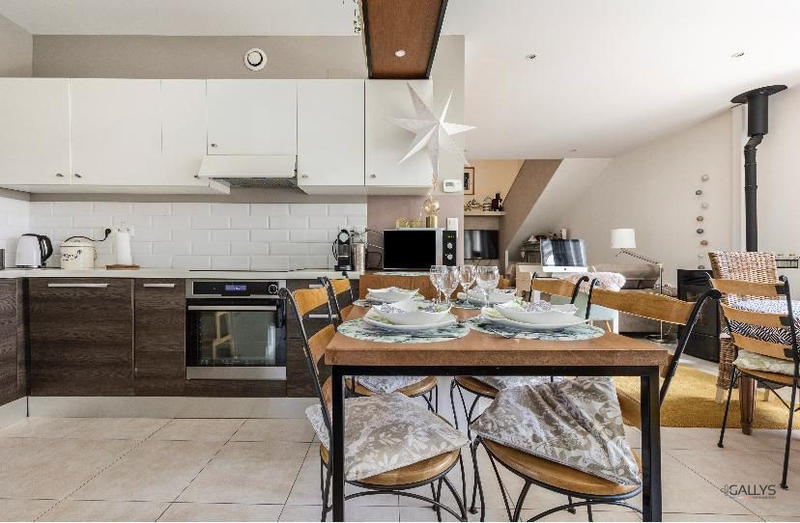 Appartement - 99 m² - 4 pièces