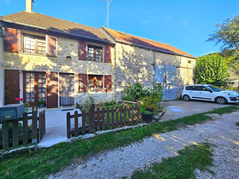 Maison - 60 m² - 8 pièces