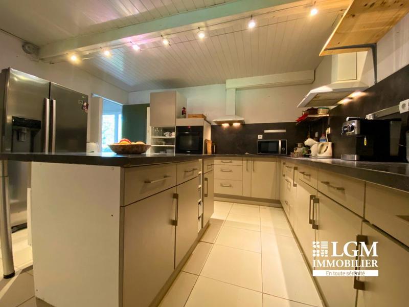 Maison - 328 m² - 5 pièces