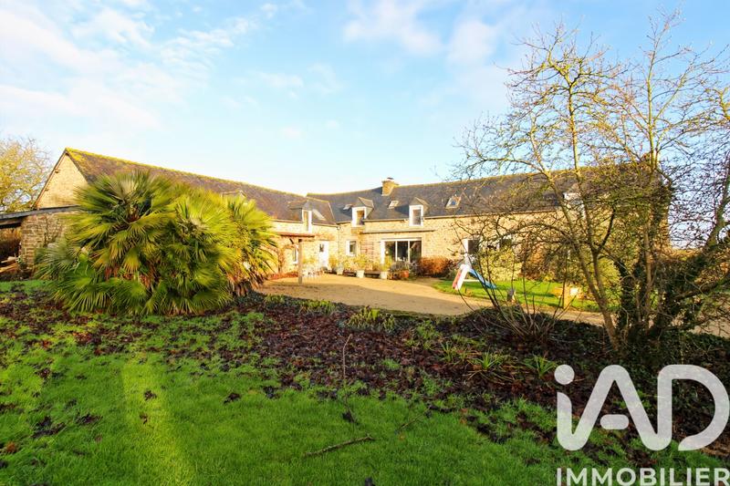 Maison - 177 m² - 8 pièces