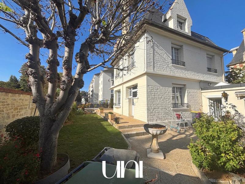 Maison - 172 m² - 7 pièces