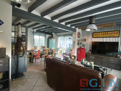 Maison - 140 m² - 4 pièces