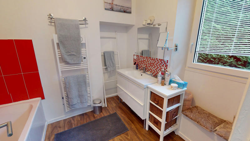 Maison - 168 m² - 7 pièces