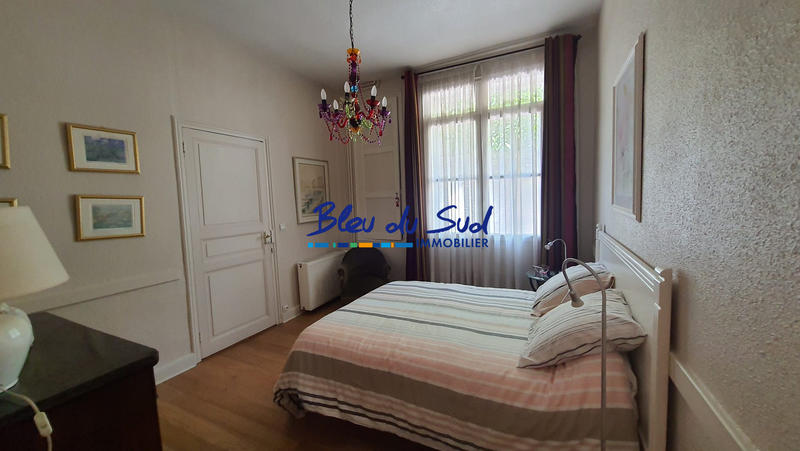 Maison - 196 m² - 10 pièces