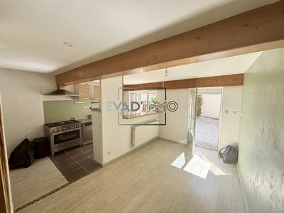 Maison - 85 m² - 5 pièces