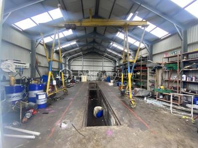 Immeuble - 300 m² - 5 pièces