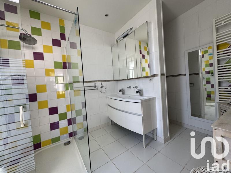 Maison - 208 m² - 10 pièces