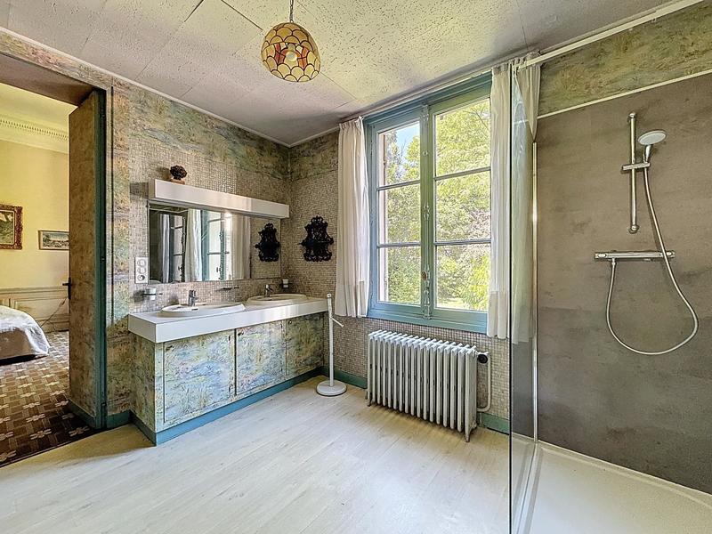 Appartement - 189 m² - 8 pièces