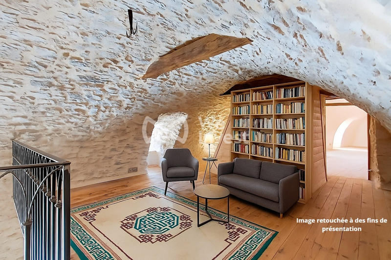 Maison ancienne - 475 m² - 8 pièces