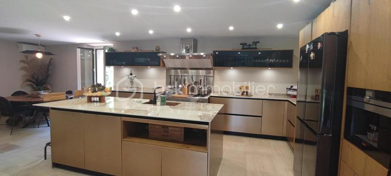 Maison en pierre - 180 m² - 7 pièces