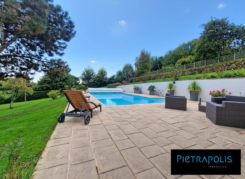 Villa - 265 m² - 7 pièces