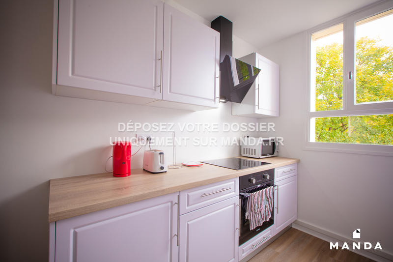 Chambre - 11 m² - 4 pièces