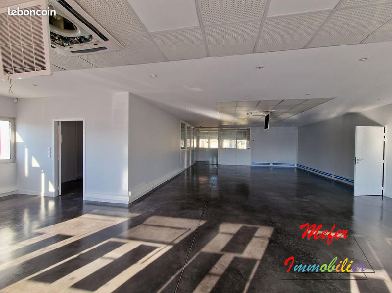 Local d'activités - 160 m²