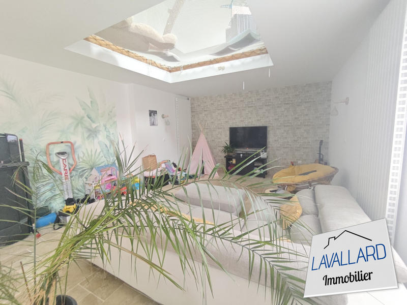 Maison traditionnelle - 203 m² - 7 pièces