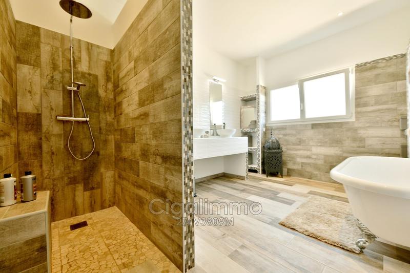 Villa - 215 m² - 5 pièces