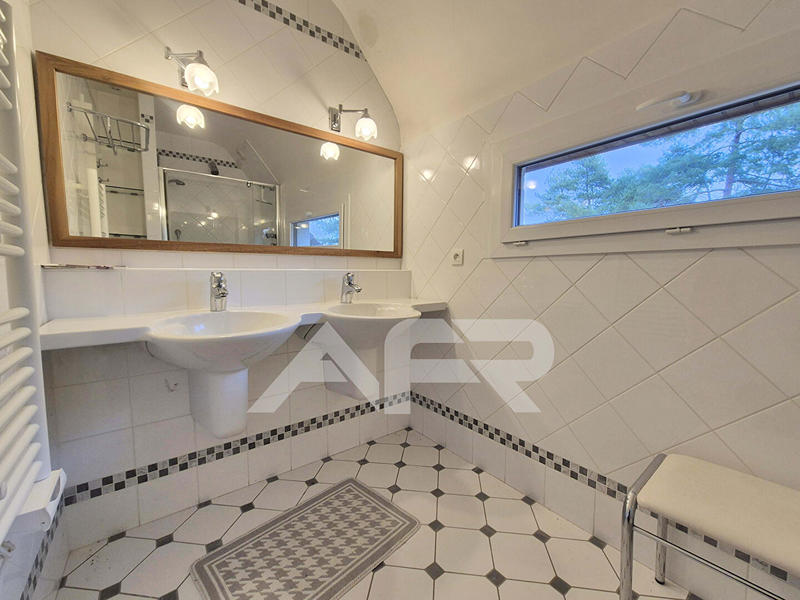 Maison - 112 m² - 6 pièces