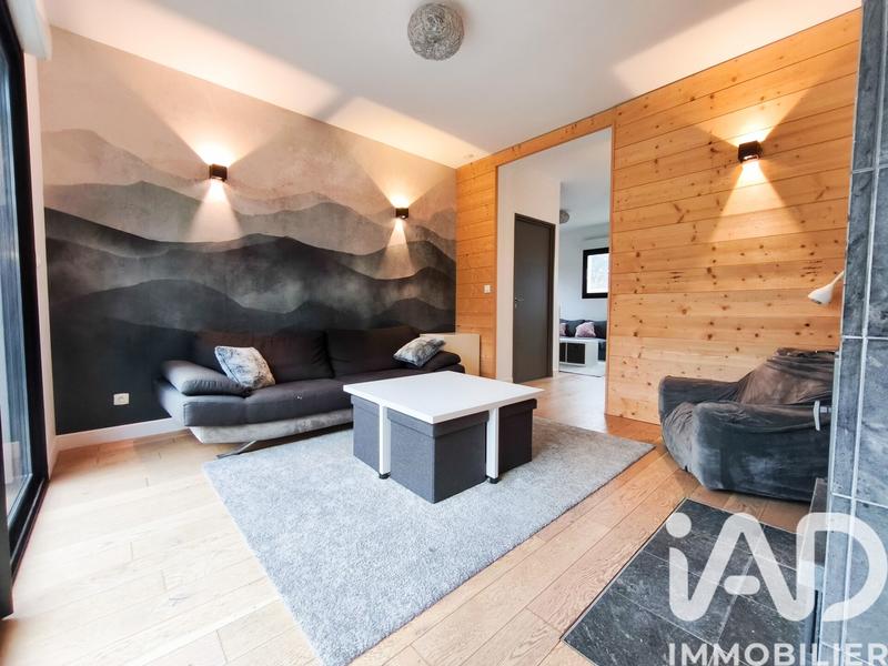 Maison - 189 m² - 9 pièces