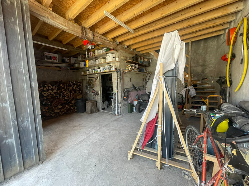 Demeure - 201 m² - 9 pièces