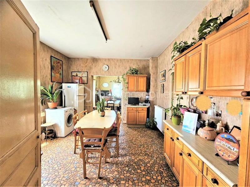 Maison - 90 m² - 5 pièces