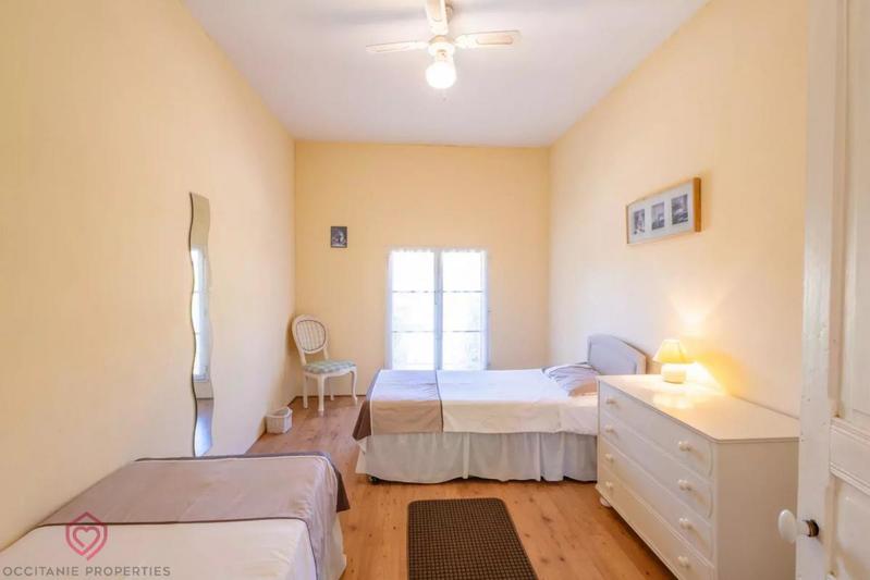 Propriété - 530 m² - 23 pièces