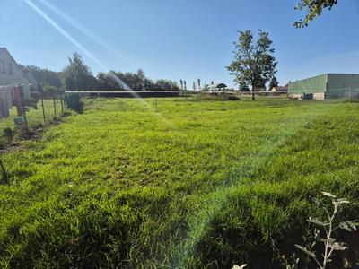 Terrain constructible - 2 300 m²