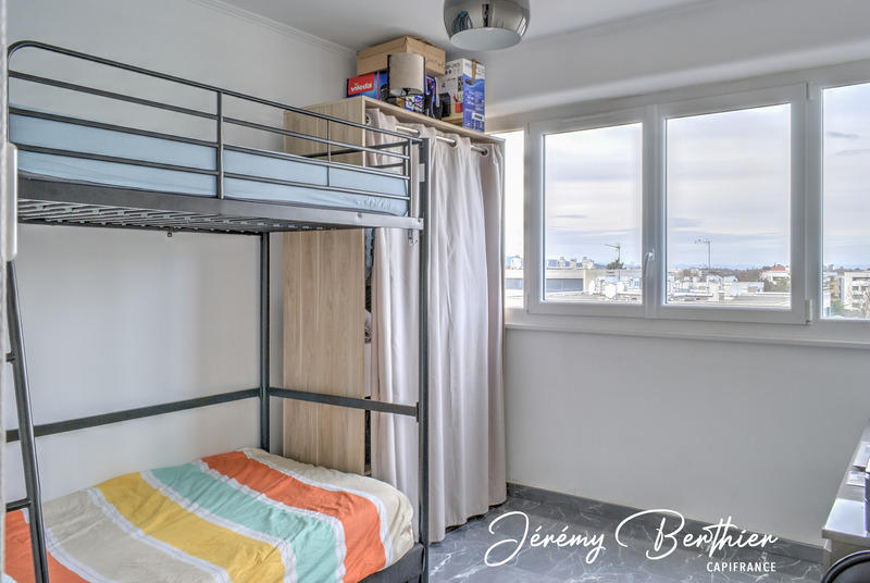 Appartement - 84 m² - 5 pièces