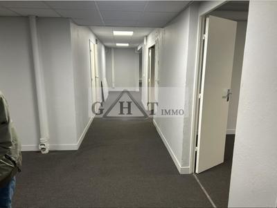 Entrepôt - 420 m²
