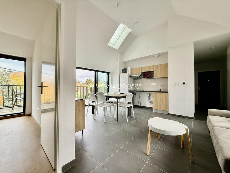 Loft - 60 m² - 3 pièces