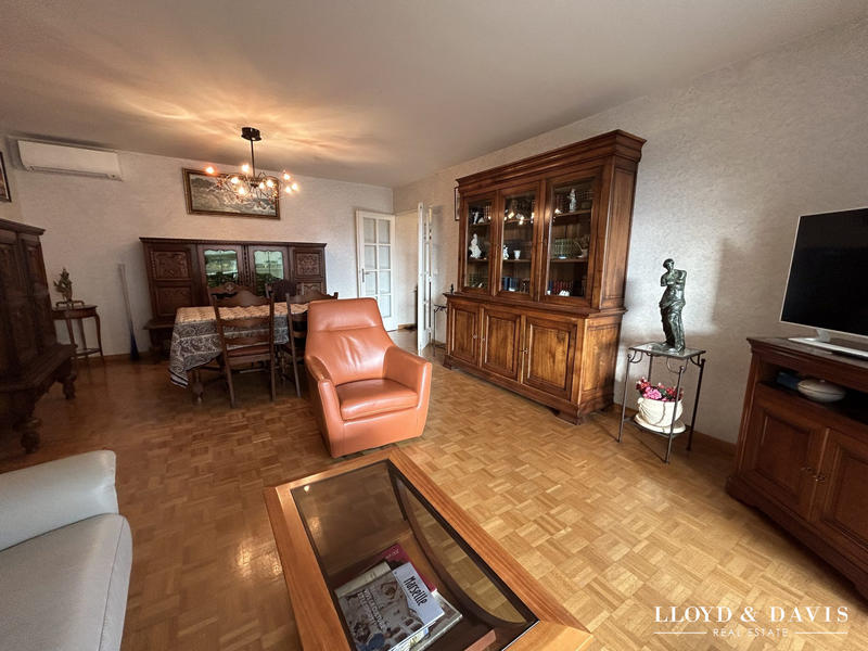 Appartement - 95 m² - 4 pièces