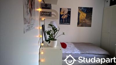 Chambre - 10 m² - 1 pièce