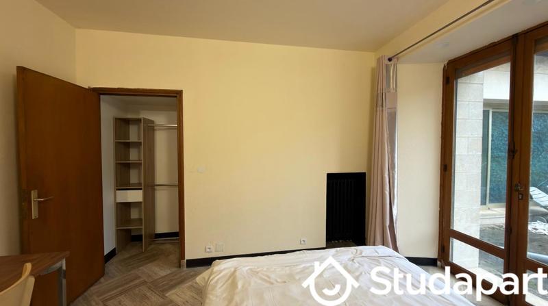 Chambre - 15 m² - 1 pièce