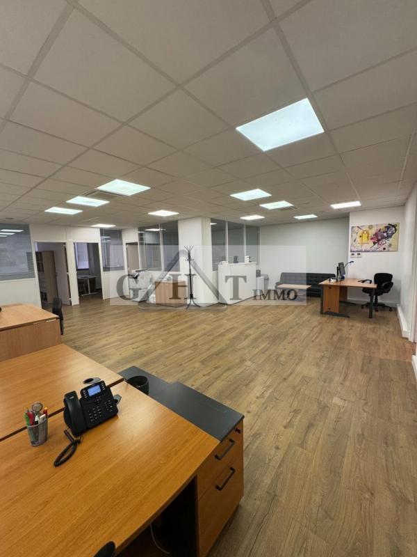 Bureau - 150 m²