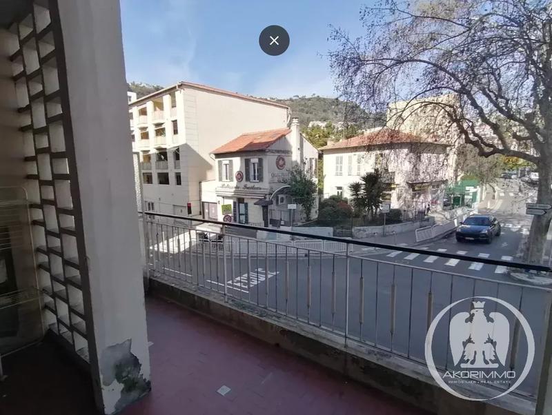 Immeuble mixte - 150 m² - 8 pièces