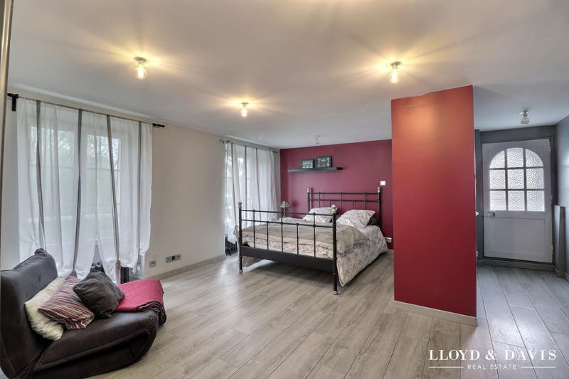 Maison - 455 m² - 13 pièces