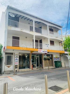 Immeuble - 300 m² - 9 pièces